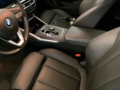 Used 2023 BMW i4 eDrive40 w/ Premium Package RWD image 8