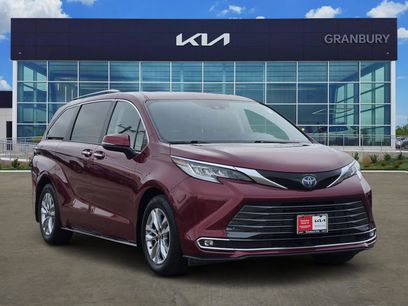 Used 2022 Toyota Sienna Limited