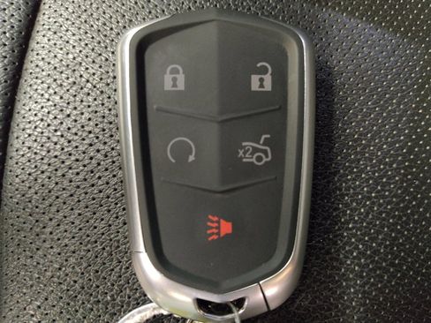 Used 2023 GMC Terrain SLT image 32