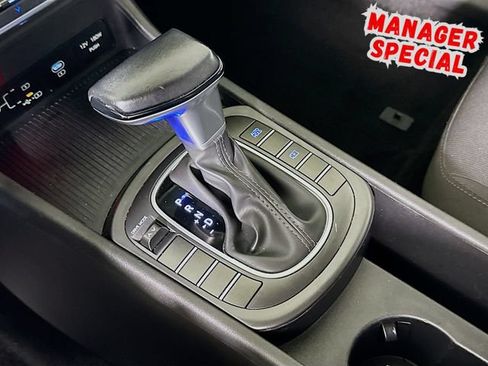 Used 2025 Hyundai Kona SEL FWD image 18