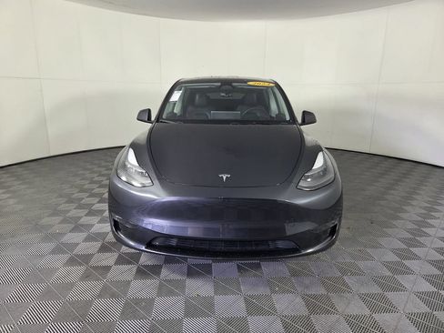 Used 2024 Tesla Model Y Performance AWD/4WD image 3