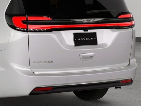 New 2026 Chrysler Pacifica Select FWD image 26