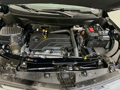 Used 2025 Chevrolet Equinox LT w/ Convenience Package II image 35