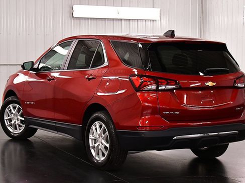 Used 2024 Chevrolet Equinox LT AWD/4WD image 5