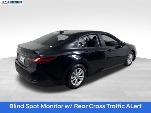 Used 2025 Toyota Camry LE FWD image 5