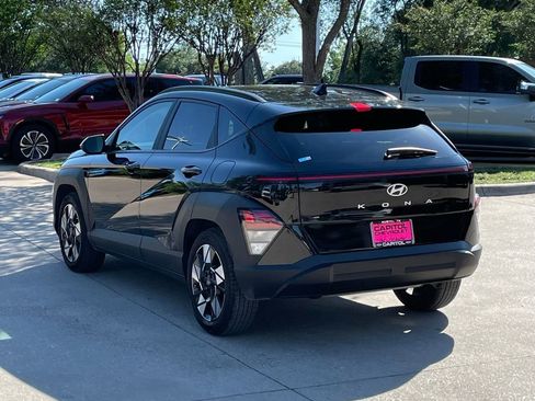 Used 2025 Hyundai Kona SEL FWD image 4