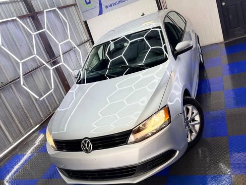 Used 2012 Volkswagen Jetta SE image 1