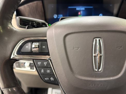 Used 2023 Lincoln Navigator Reserve AWD/4WD image 13