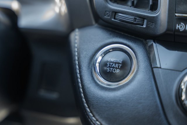 Used 2018 Toyota RAV4 XLE AWD/4WD image 22