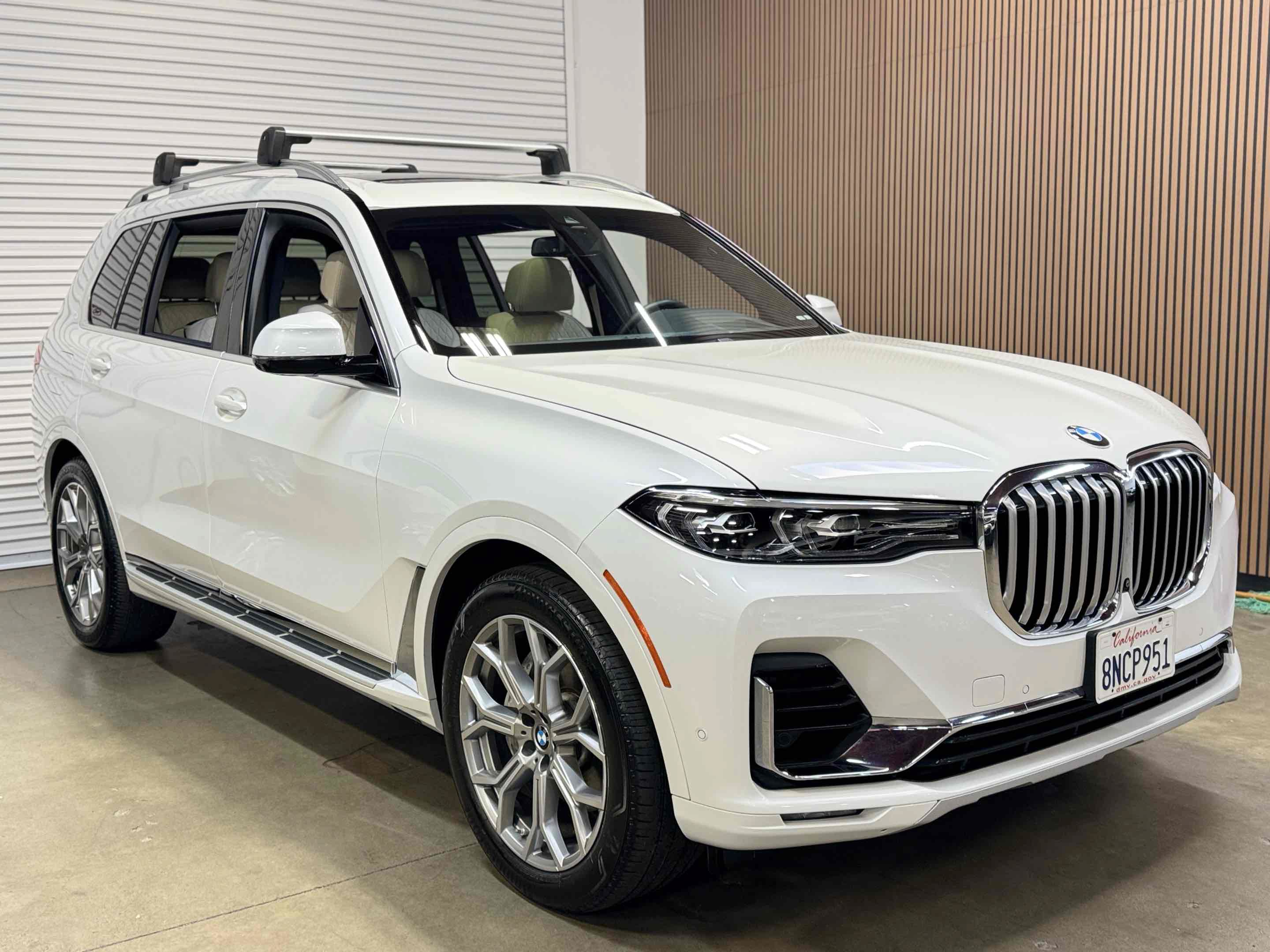 Used 2020 BMW X7 xDrive40i w/ Premium Package AWD/4WD image 3