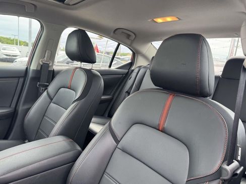 Used 2024 Nissan Sentra SR w/ SR Premium Package FWD image 25
