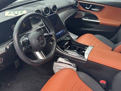 Used 2023 Mercedes-Benz C 300 Sedan image 4