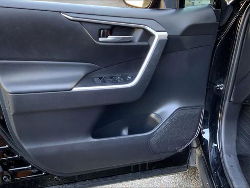 Used 2023 Toyota RAV4 XLE image 21