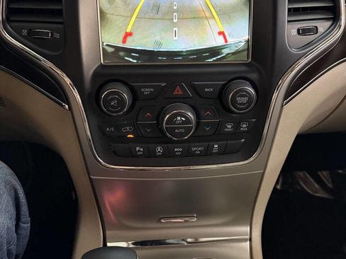 Used 2017 Jeep Grand Cherokee Limited w/ Trailer Tow Group IV image 30