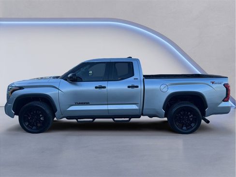 Used 2022 Toyota Tundra SR5 image 3
