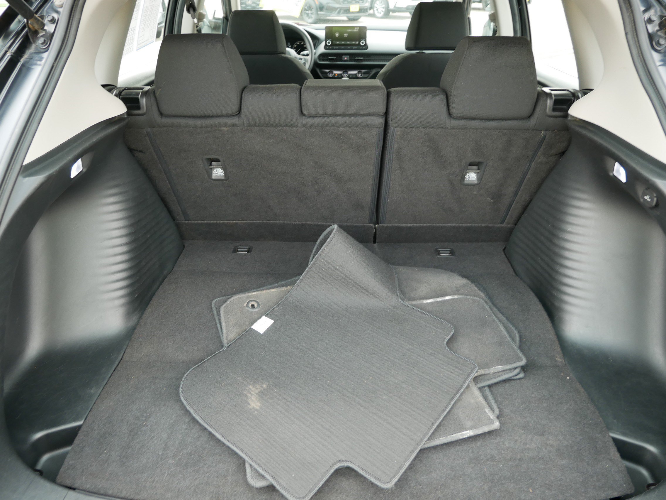 Certified 2025 Honda HR-V LX image 18