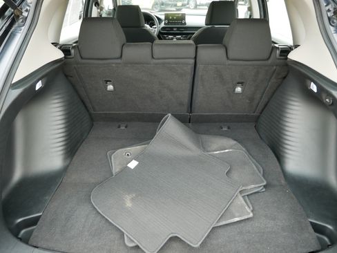 Certified 2025 Honda HR-V LX image 18