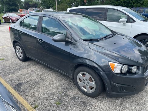 Used 2016 Chevrolet Sonic LS FWD image 5