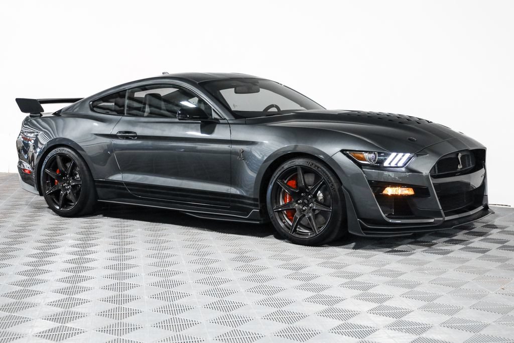 Used 2022 Ford Mustang Shelby GT500 w/ Carbon Fiber Track Pack RWD image 7