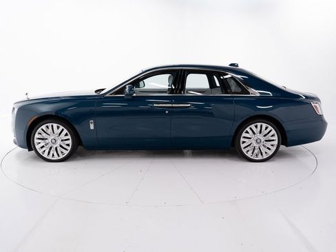 New 2026 Rolls-Royce Ghost image 2