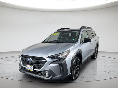 Used 2023 Subaru Outback Onyx Edition AWD/4WD image 7