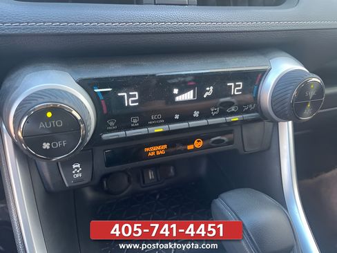 Used 2020 Toyota RAV4 LE w/ All Weather Liner Package AWD/4WD image 20