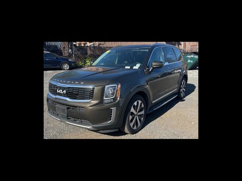 Used 2022 Kia Telluride S AWD/4WD image 1