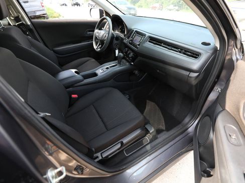 Used 2017 Honda HR-V LX image 12