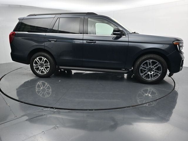 Used 2025 Ford Expedition Active AWD/4WD image 12