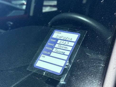 Used 2023 Toyota Tacoma SR5 w/ Technology Package image 7