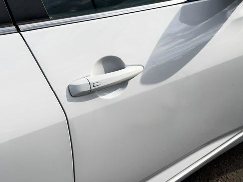 Used 2022 Nissan Sentra SV FWD image 86