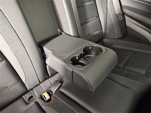 Used 2025 Mercedes-Benz GLE 53 AMG 4MATIC image 36