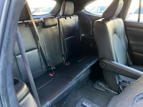 Used 2025 Toyota Highlander XSE AWD/4WD image 10