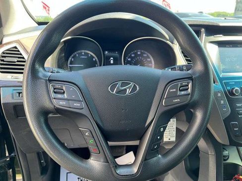 Used 2018 Hyundai Santa Fe SE FWD image 22
