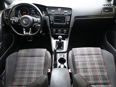 Used 2017 Volkswagen GTI S image 21