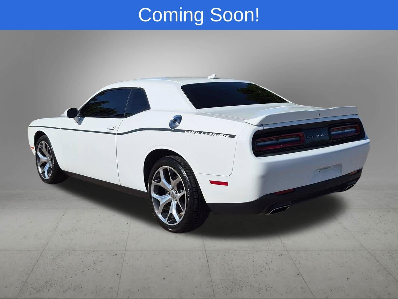 Used 2015 Dodge Challenger SXT Plus w/ Driver Convenience Group RWD image 4