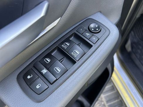Used 2021 RAM 1500 Big Horn AWD/4WD image 16