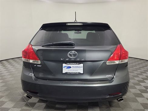 Used 2010 Toyota Venza AWD image 4