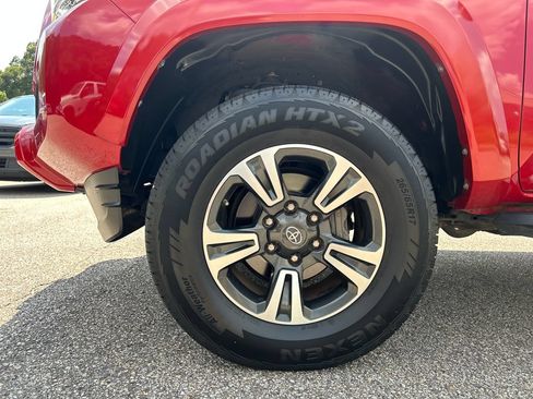 Used 2018 Toyota Tacoma TRD Sport RWD image 7