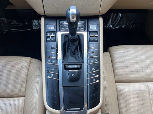 Used 2017 Porsche Macan S image 26