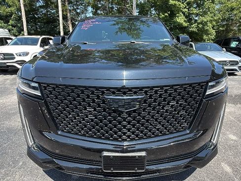 Used 2021 Cadillac Escalade Premium Luxury AWD/4WD image 8