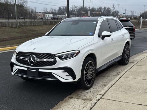 Used 2024 Mercedes-Benz GLC 300 4MATIC image 15