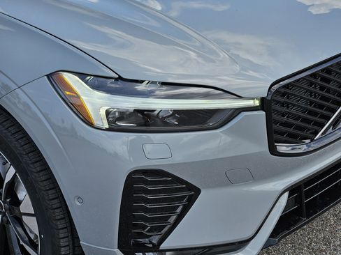 New 2026 Volvo XC60 B5 Plus w/ Protection Package Premier image 9