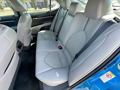 Used 2019 Toyota Camry SE image 22