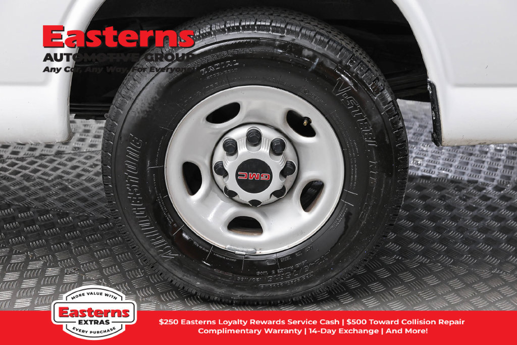 Used 2022 GMC Savana 2500 w/ Driver Convenience Package RWD image 9