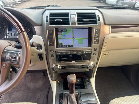 Used 2015 Lexus GX 460 w/ Premium Package AWD/4WD image 10