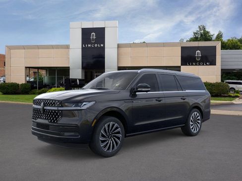 New 2026 Lincoln Navigator L Black Label image 2
