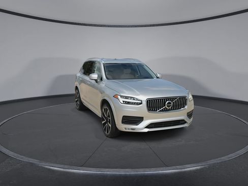 Used 2022 Volvo XC90 T6 Momentum w/ Advanced Package AWD/4WD image 3