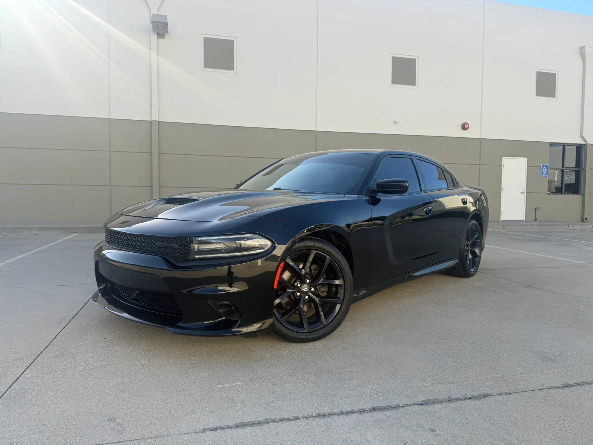 Used 2020 Dodge Charger R/T w/ Plus Group RWD image 1