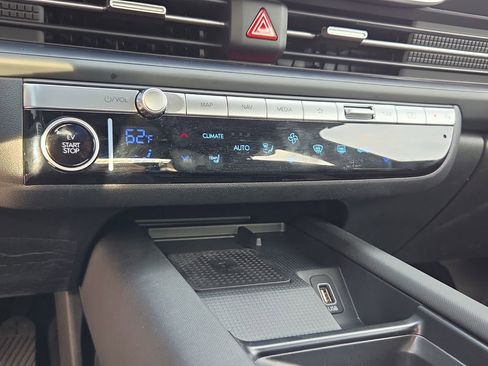 Used 2025 Hyundai Ioniq 6 SEL RWD image 23